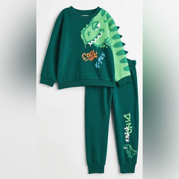 H&M Kids Cool T-Rex 2 Piece Printed Set. Dark Green/ Light Green - Picture 1 of 5